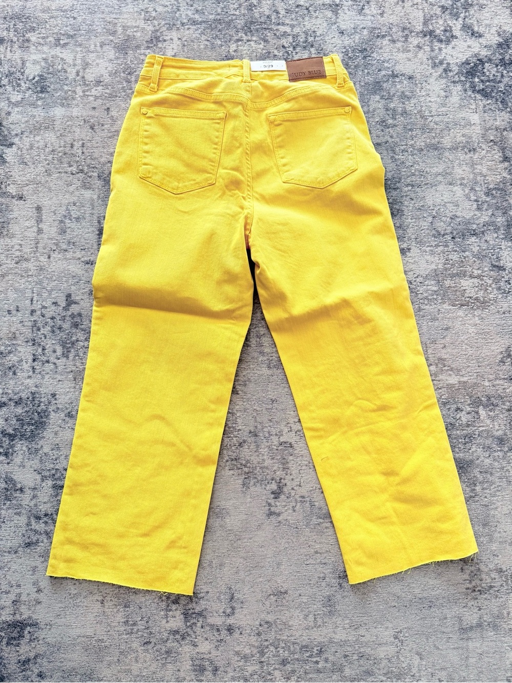 NWT-Judy Blue Vibrant Yellow High Rise, Cropped, Raw Hem Jeans Sz 9/29 - Picture 4 of 14